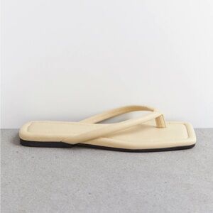 Oak and Fort Kitten Sandal